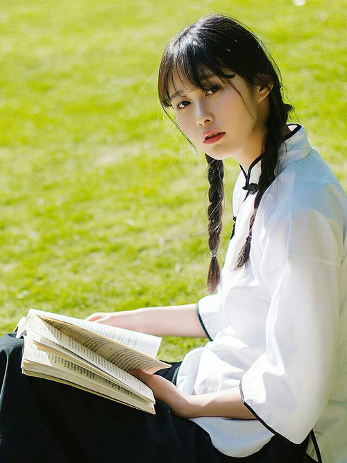 Kaiyun(中国)开云-中超球员薪资是否合理，中超球员最低工资多少