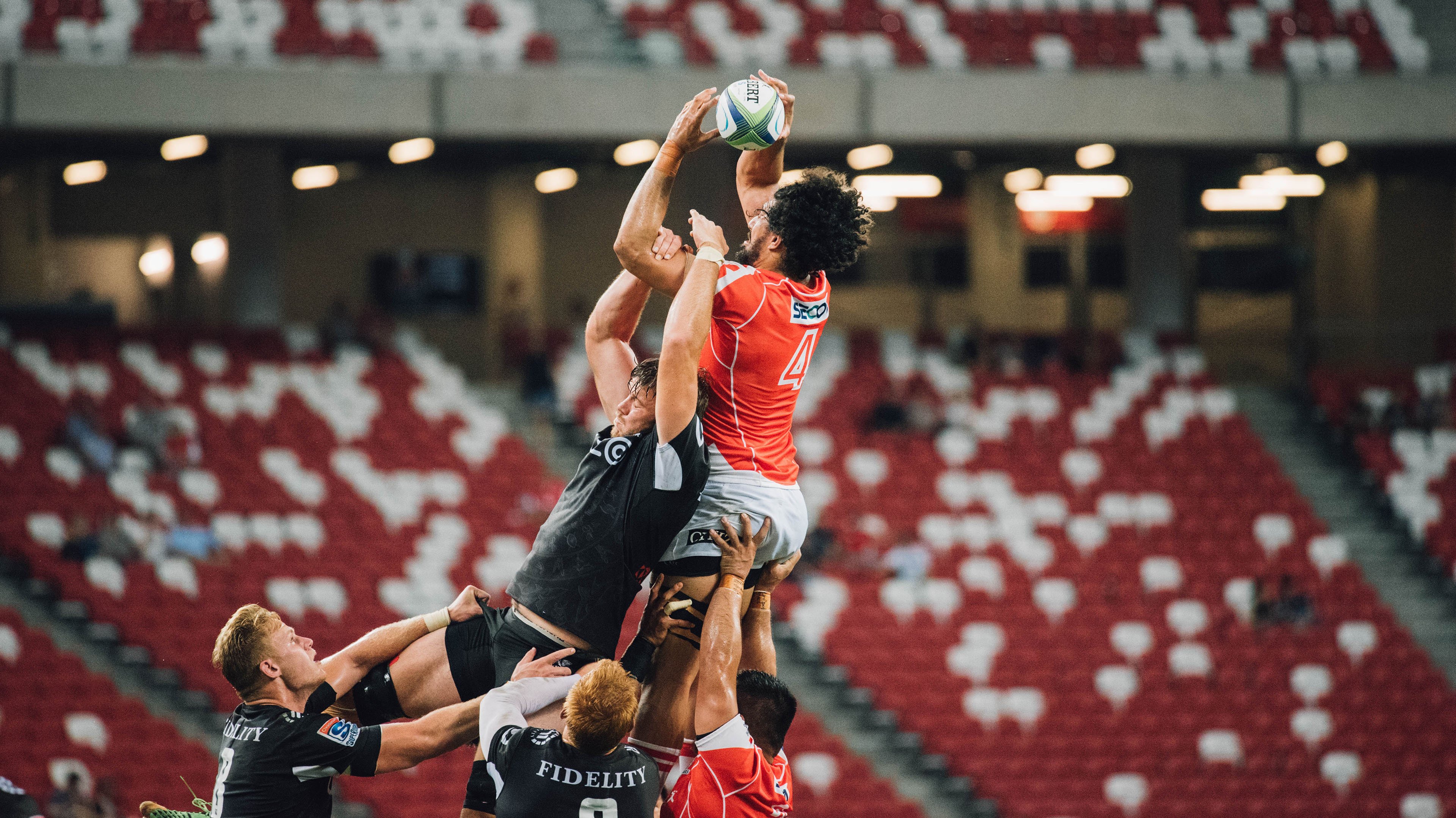 世界桨板超级赛厦门站 风浪变幻莫测 星级选手临场调整策略